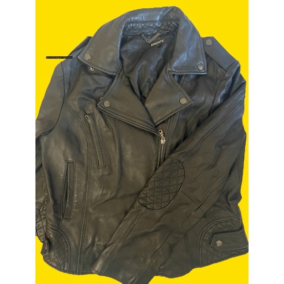 Women's Black Leather Jacket - Picture 5 of 7